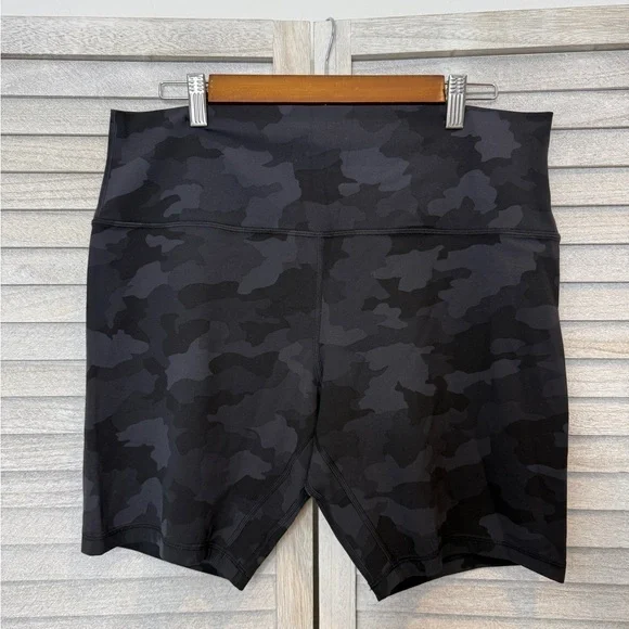 Lululemon Align High Rise Shorts Women’s Size 16 - Picture 1 of 5